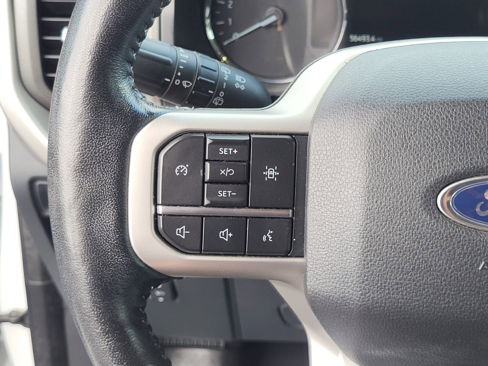 Certified 2023 Ford Expedition XLT RWD image 27