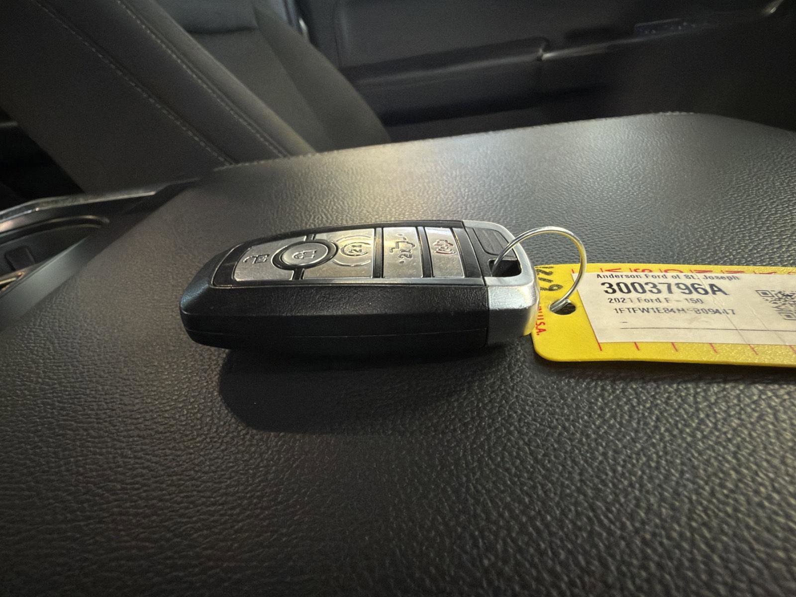 Certified 2021 Ford F150 XLT w/ Equipment Group 302A High image 33