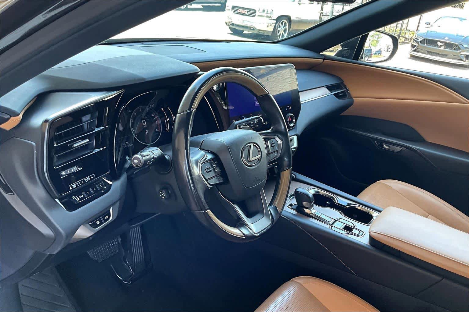 Used 2023 Lexus RX 350 Premium Plus w/ Cold Area Package FWD image 18