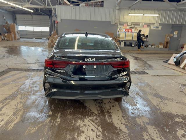 Used 2024 Kia Forte LXS w/ LXS Technology Package image 3