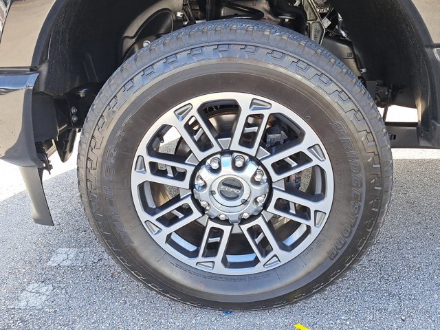 Certified 2024 Ford F250 Limited w/ FX4 Off-Road Package image 4