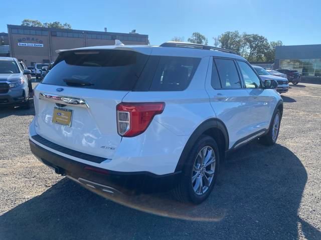 Certified 2022 Ford Explorer XLT w/ Equipment Group 202A image 6
