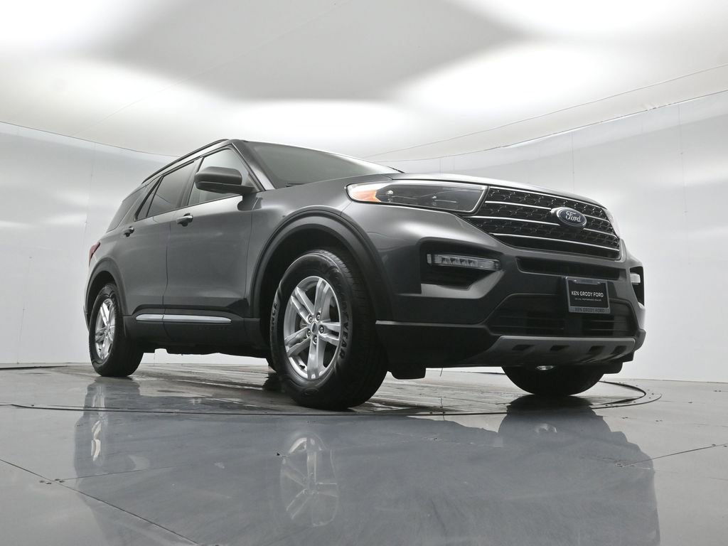 Certified 2020 Ford Explorer XLT w/ Equipment Group 202A image 48