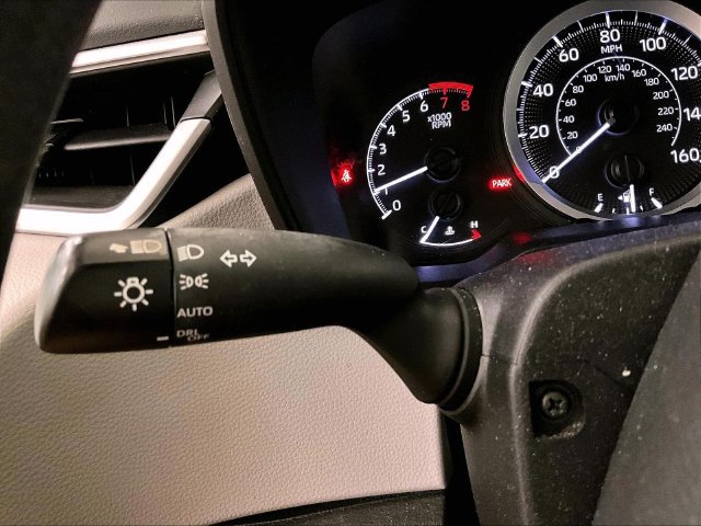 Used 2021 Toyota Corolla LE FWD image 30