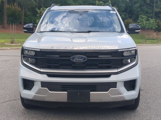Certified 2025 Ford Expedition Platinum w/ Driver's Package AWD/4WD image 9