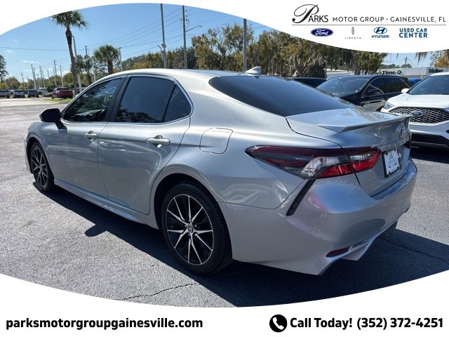 Used 2024 Toyota Camry SE image 5