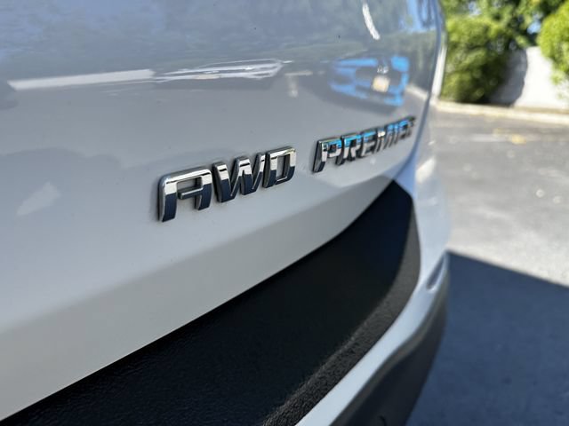 Used 2024 Chevrolet Equinox Premier AWD/4WD image 46