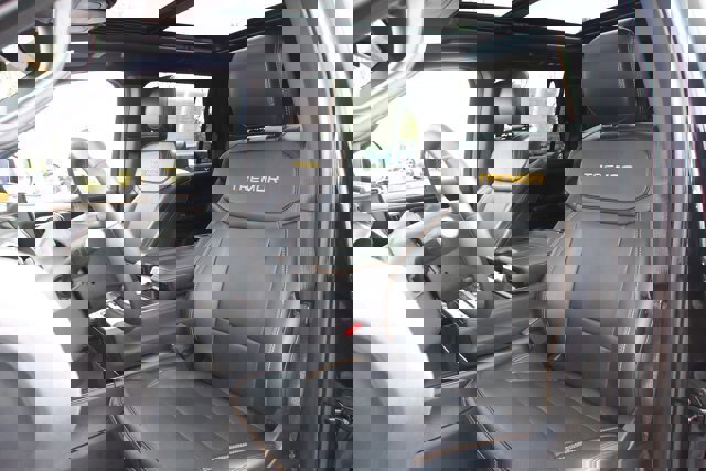 Certified 2025 Ford Expedition Tremor image 19