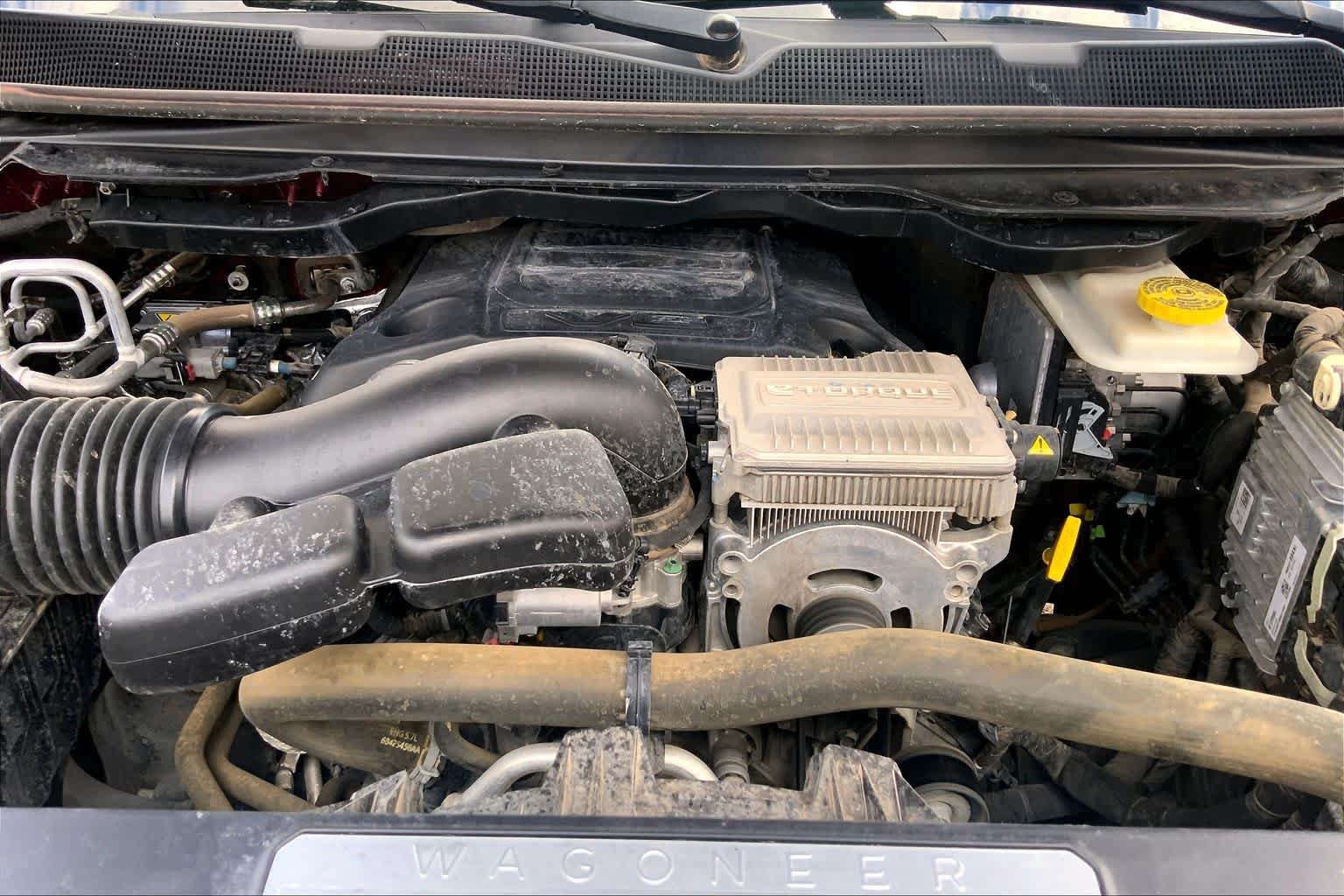 Used 2022 Jeep Wagoneer Series I AWD/4WD image 32