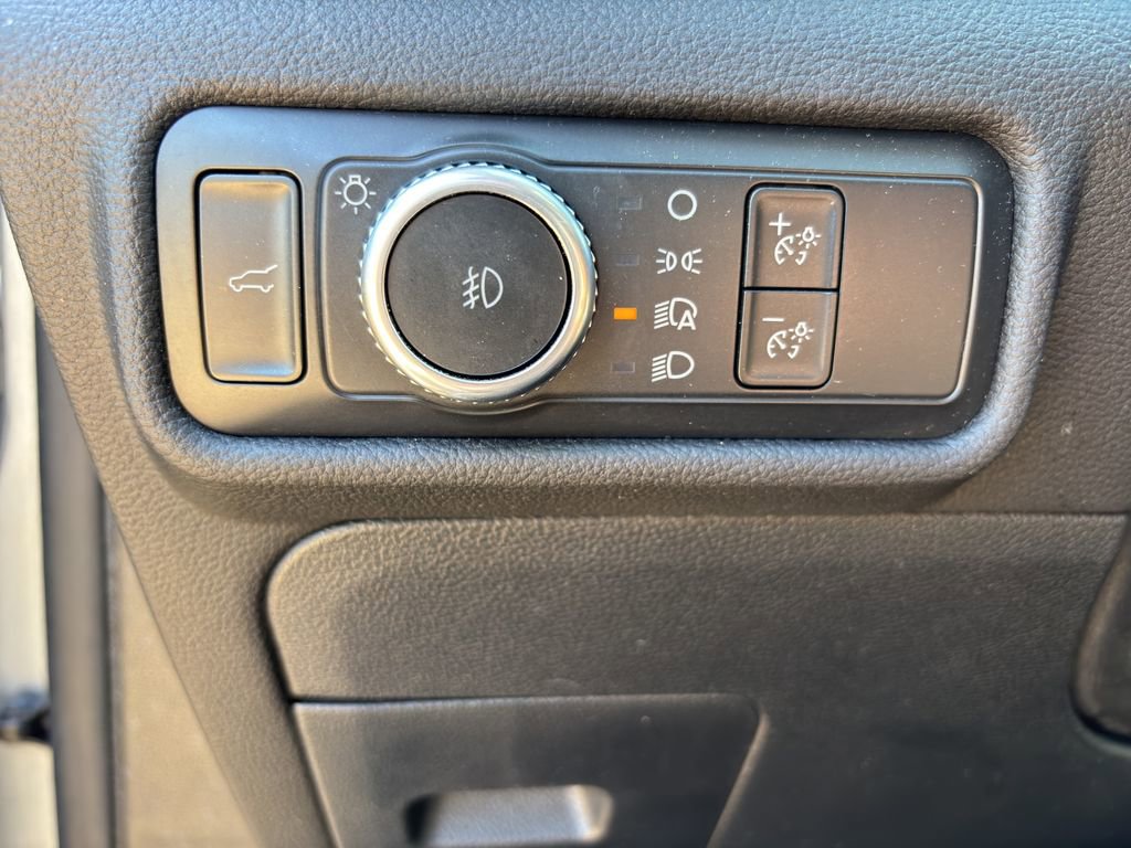 Certified 2022 Ford Explorer Limited w/ Equipment Group 301A image 13