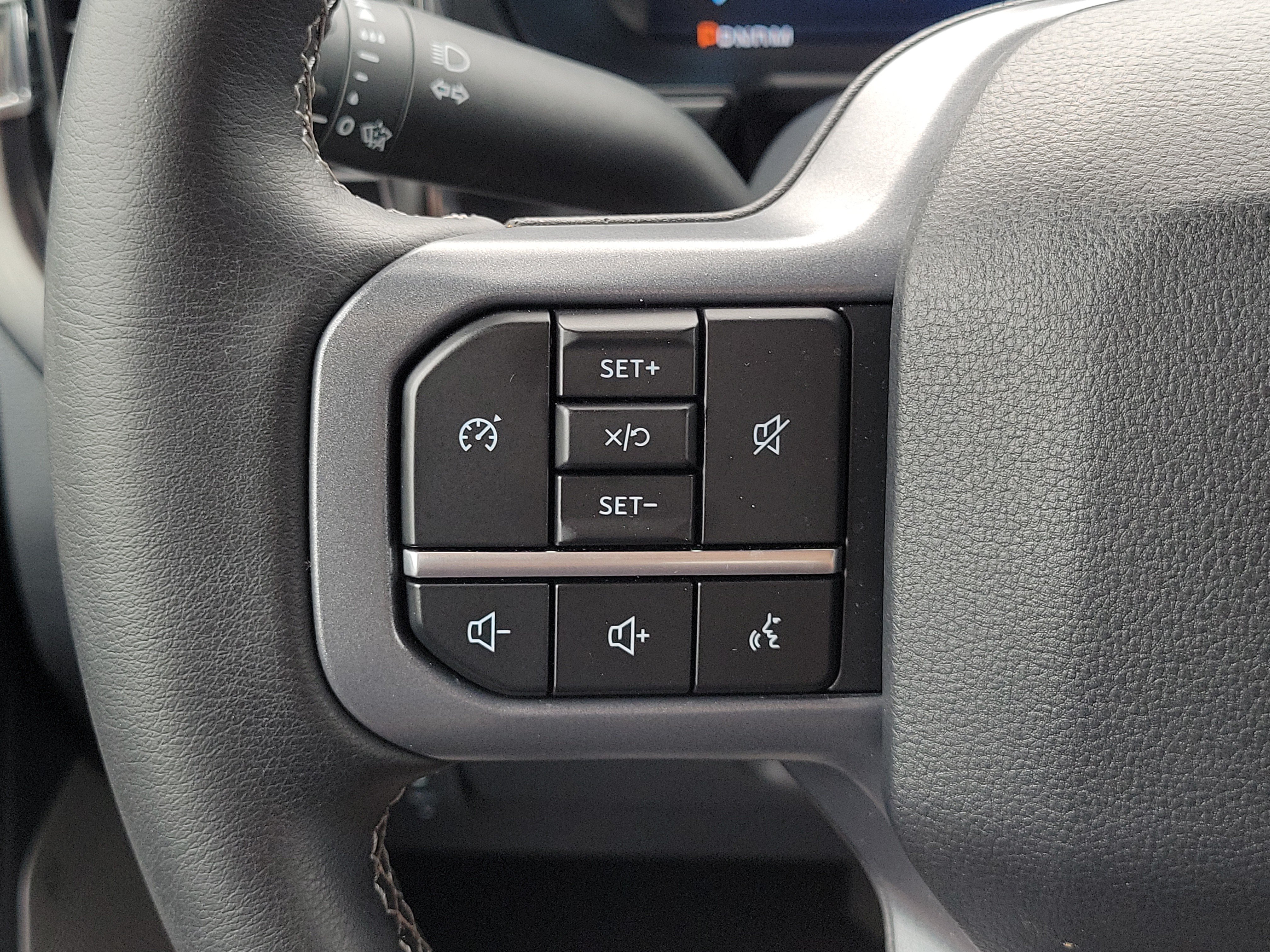 Certified 2025 Ford F250 Lariat w/ FX4 Off-Road Package AWD/4WD image 24