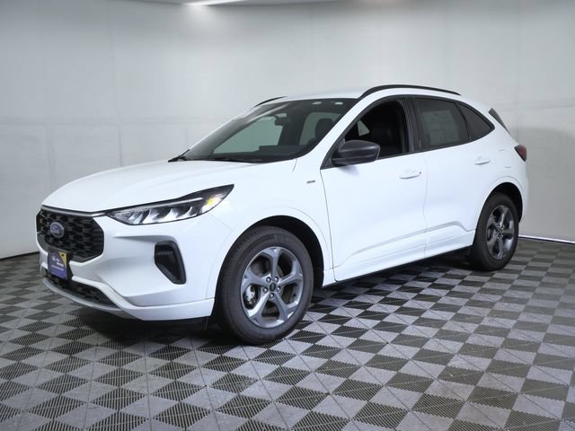 Certified 2023 Ford Escape ST-Line w/ Tech Pack #1 AWD/4WD image 5