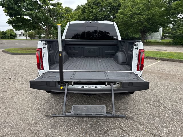 Certified 2024 Ford F150 Raptor AWD/4WD image 32