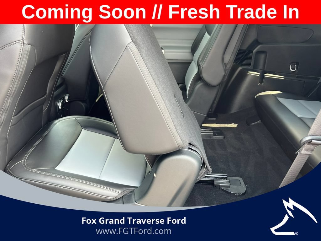 Certified 2023 Ford Explorer XLT w/ Equipment Group 202A AWD/4WD image 5