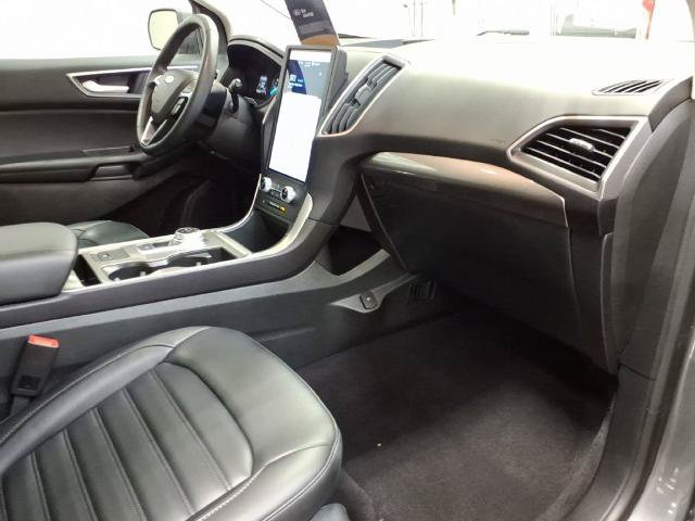 Certified 2024 Ford Edge SEL w/ Convenience Package AWD/4WD image 18