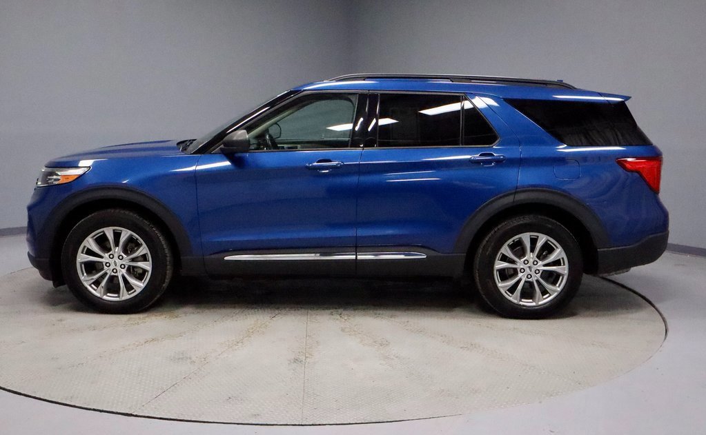 Certified 2020 Ford Explorer XLT w/ Equipment Group 202A image 2