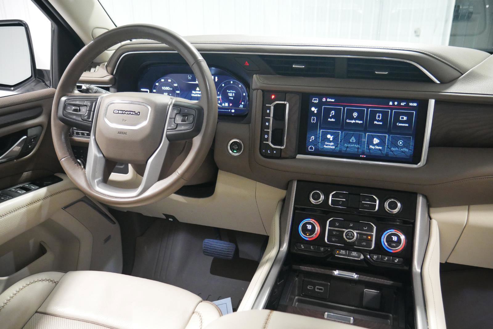 Used 2023 GMC Yukon XL Denali image 19