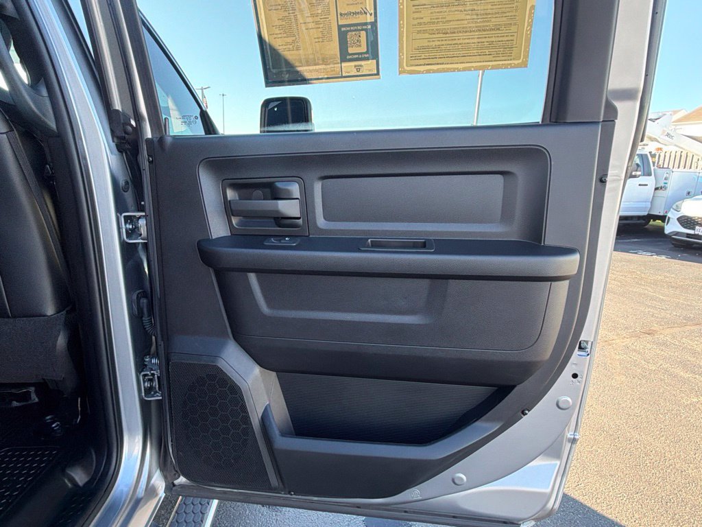 Used 2024 RAM 2500 Tradesman w/ Chrome Appearance Group AWD/4WD image 47