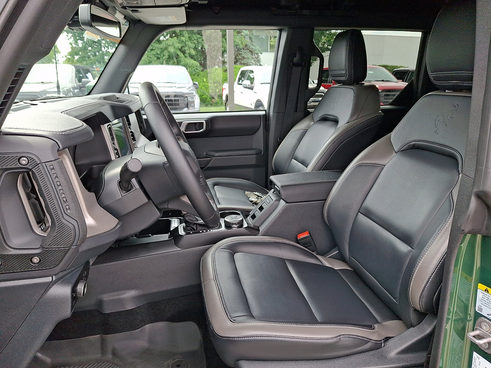 Certified 2025 Ford Bronco Outer Banks AWD/4WD image 16