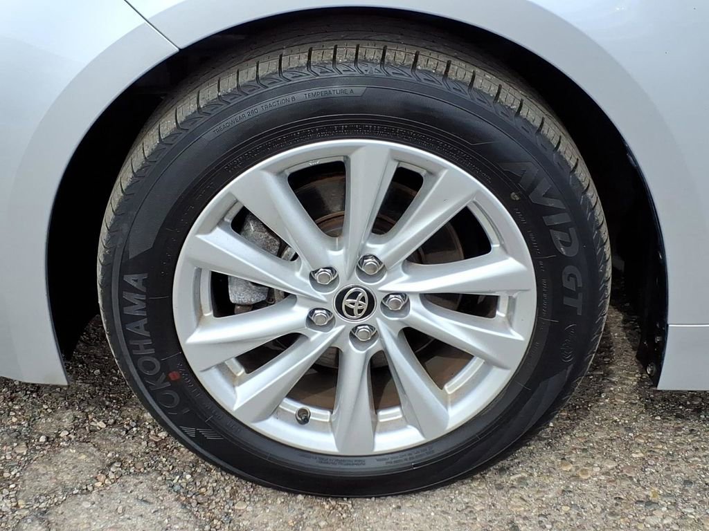 Used 2023 Toyota Corolla SE FWD image 9