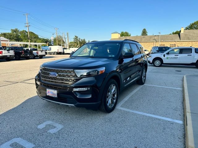 Certified 2022 Ford Explorer XLT w/ Equipment Group 202A AWD/4WD image 5