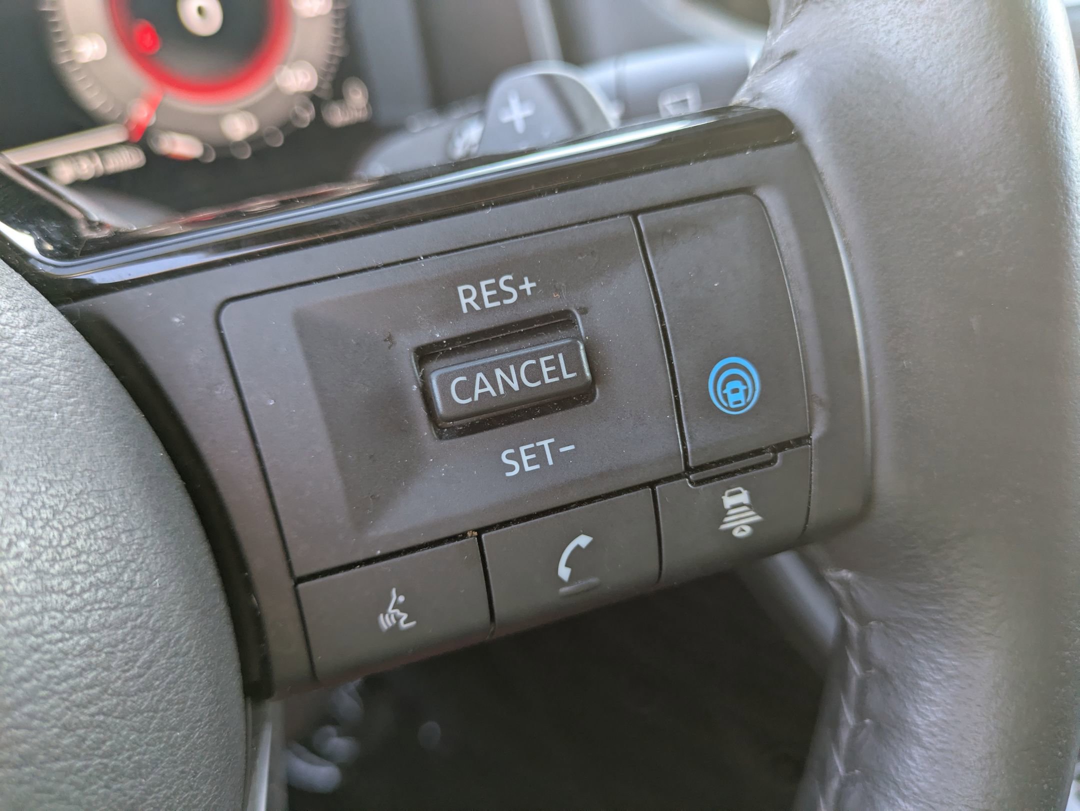 Used 2023 Nissan Rogue Platinum w/ Platinum Premium Package image 18