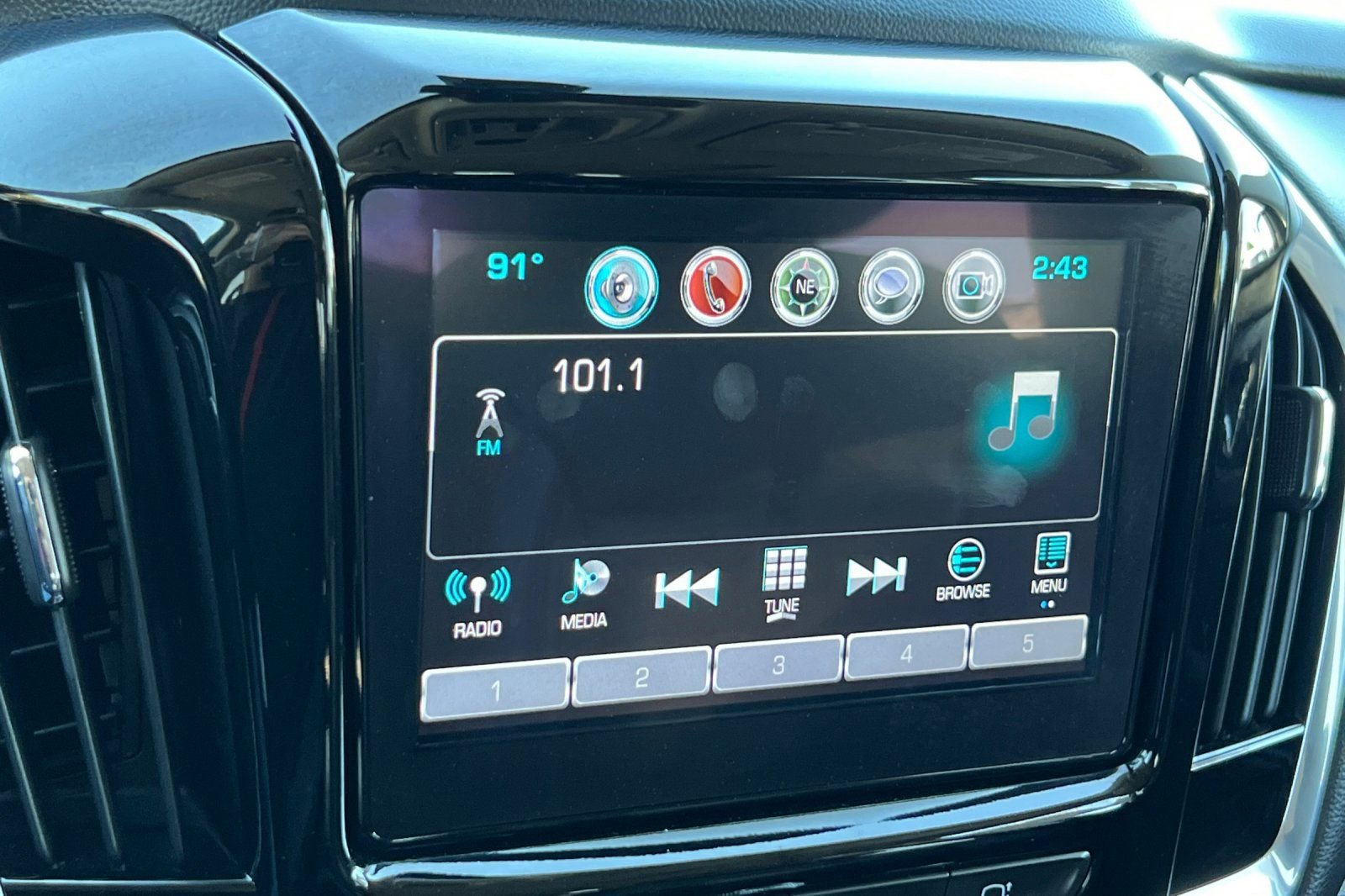 Used 2018 Chevrolet Traverse Premier w/ Redline Edition image 20