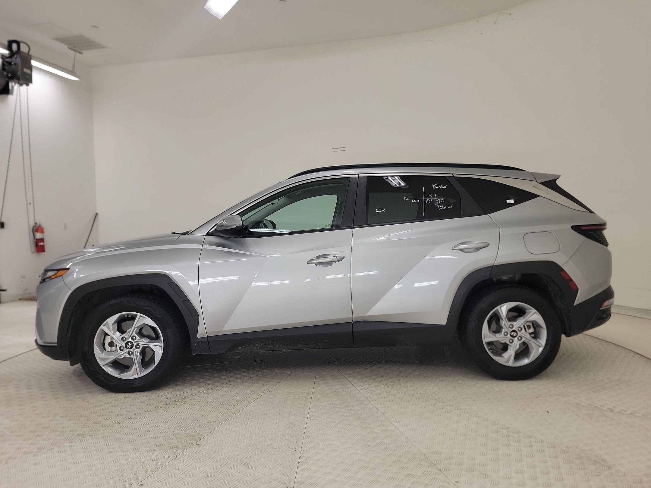 Used 2023 Hyundai Tucson SEL image 2