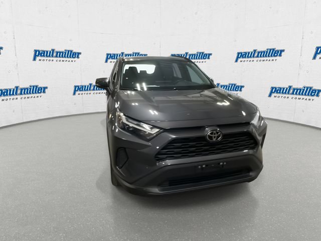 Used 2022 Toyota RAV4 XLE AWD/4WD image 3