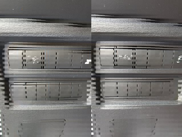 Used 2024 Mitsubishi Outlander SE image 23