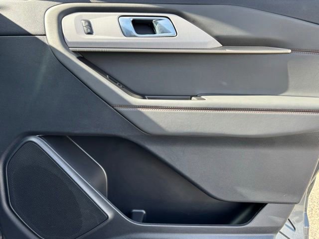 Certified 2025 Ford Explorer Active image 23