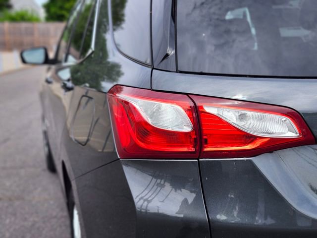 Used 2018 Chevrolet Equinox LT w/ Sun & Infotainment Package AWD/4WD image 9