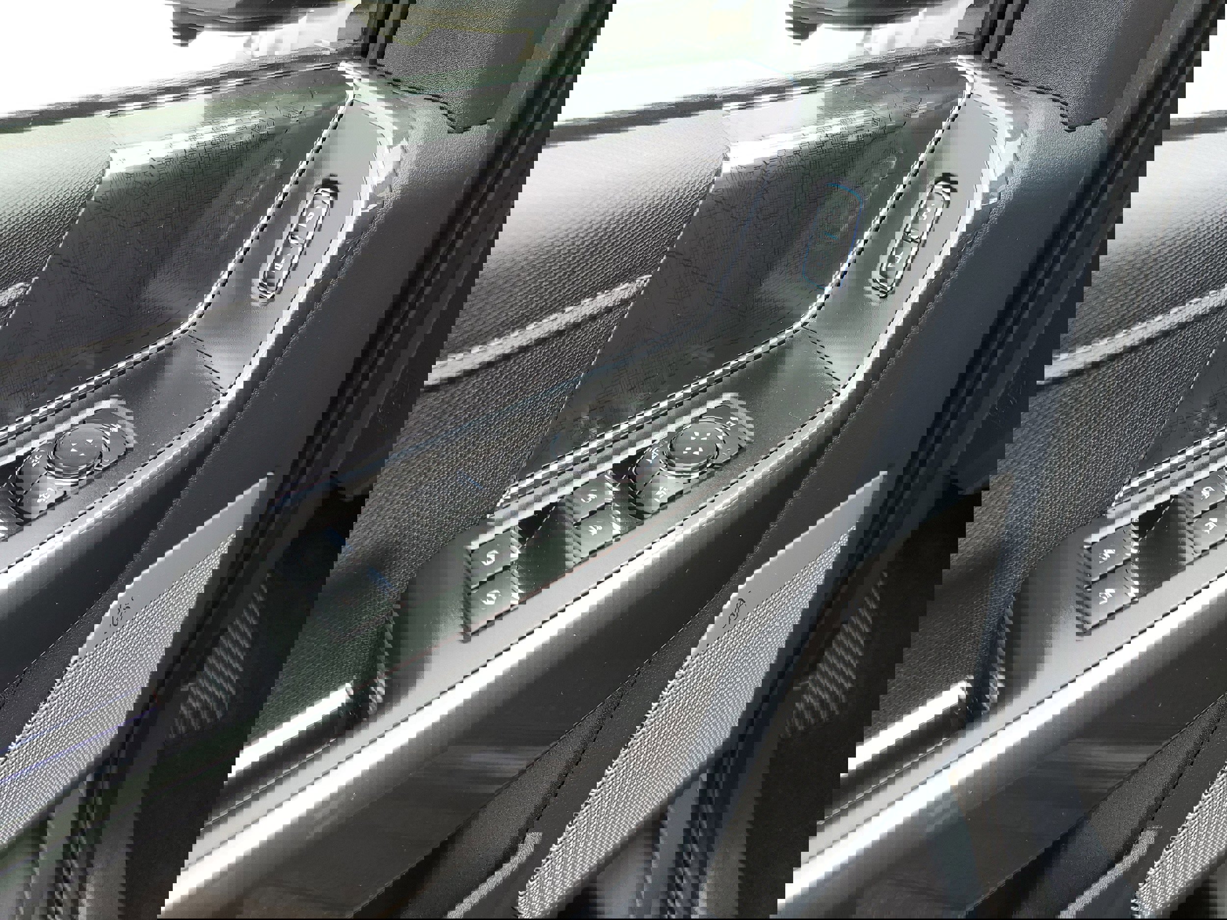 Certified 2022 Ford F150 XLT w/ Equipment Group 302A High image 21