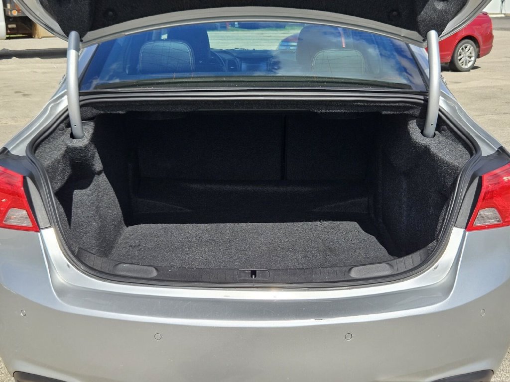 Used 2019 Chevrolet Impala Premier FWD image 9