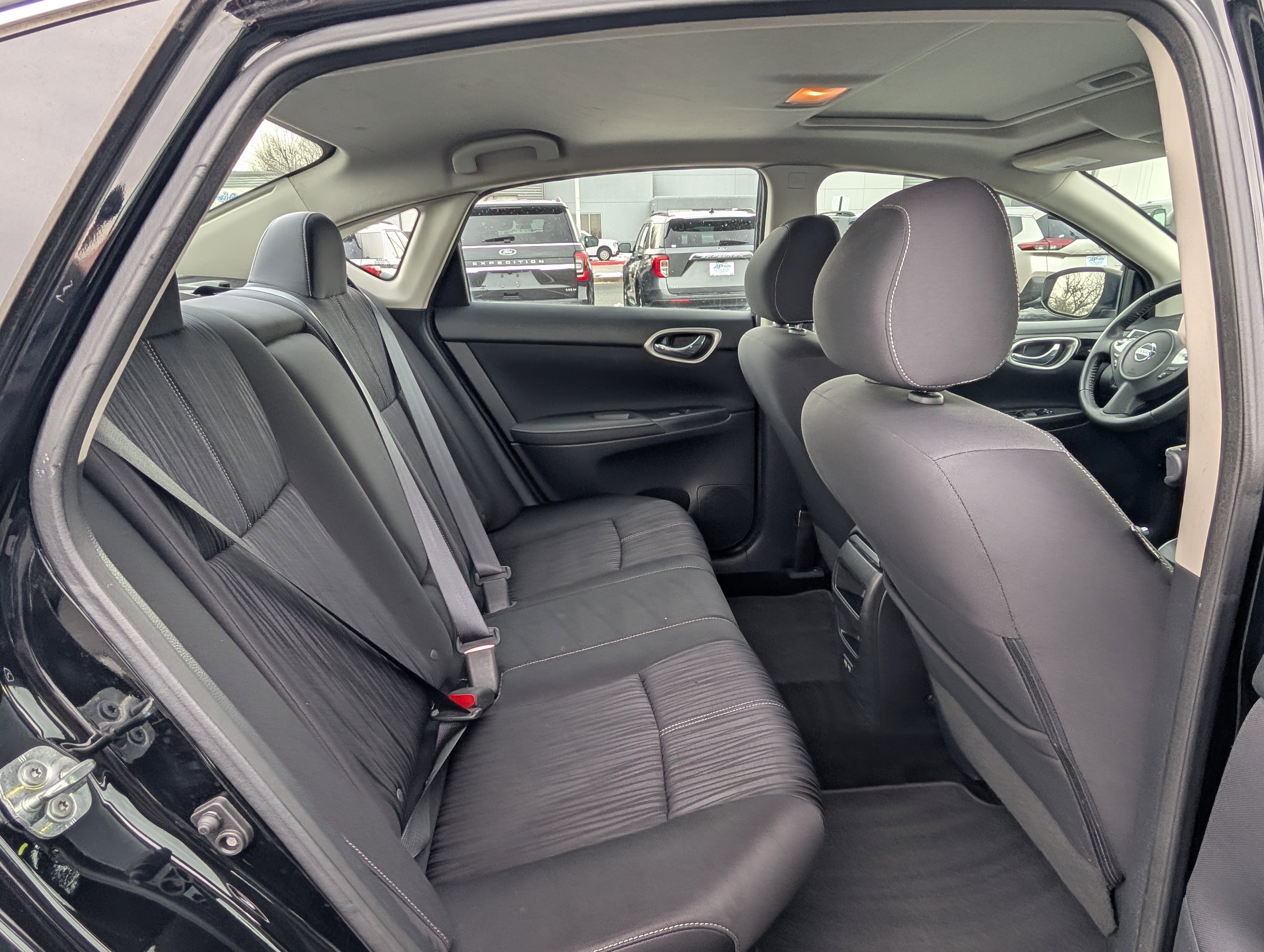 Used 2018 Nissan Sentra SV w/ Premium Package (P01) image 10