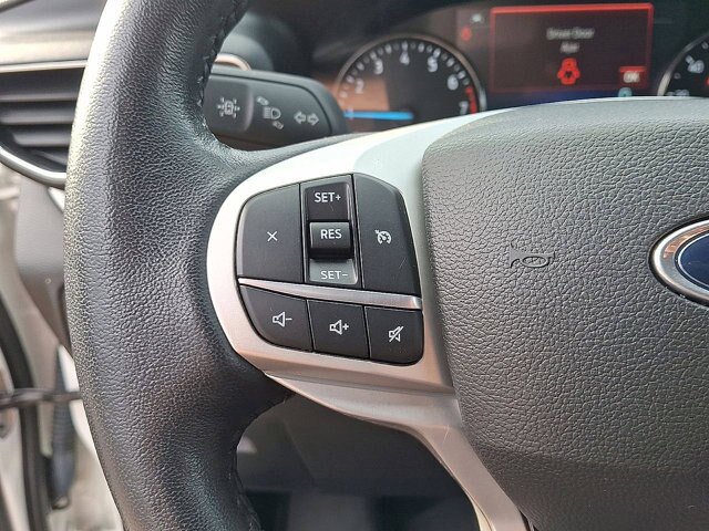 Certified 2023 Ford Explorer XLT w/ Equipment Group 202A AWD/4WD image 17