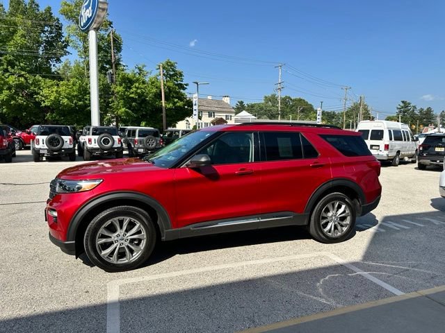 Certified 2023 Ford Explorer XLT w/ Equipment Group 202A AWD/4WD image 8