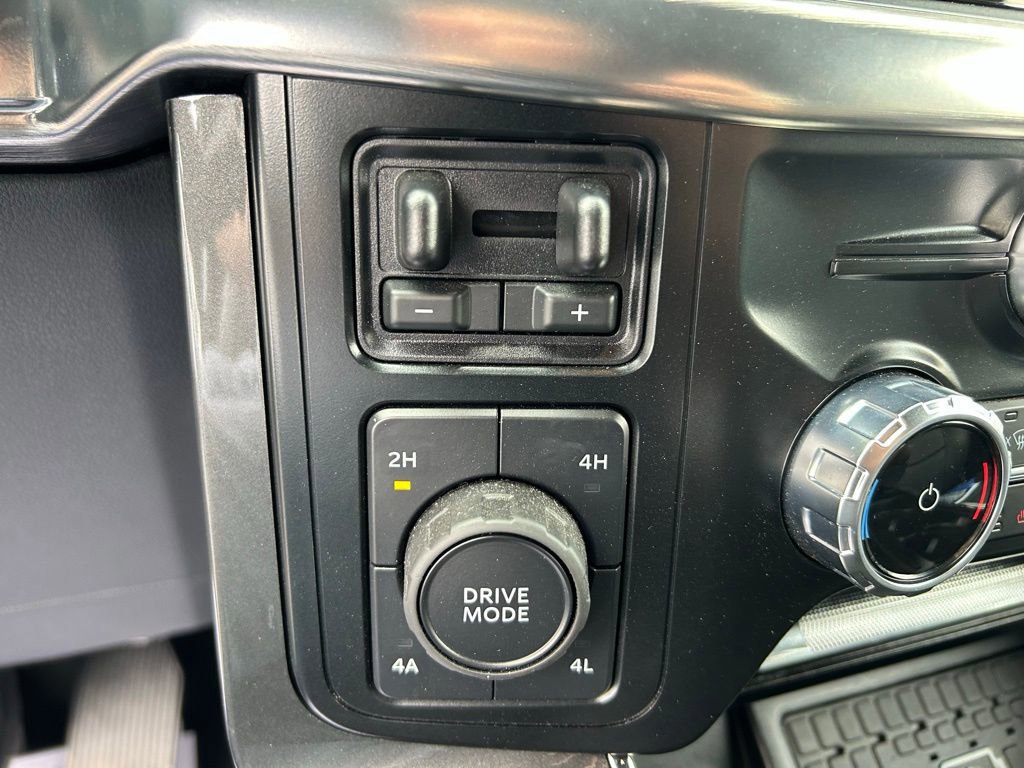 Certified 2023 Ford F150 Lariat w/ Equipment Group 502A High image 31