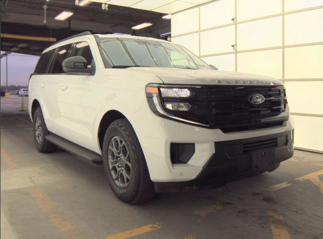 Certified 2025 Ford Expedition Active image 7