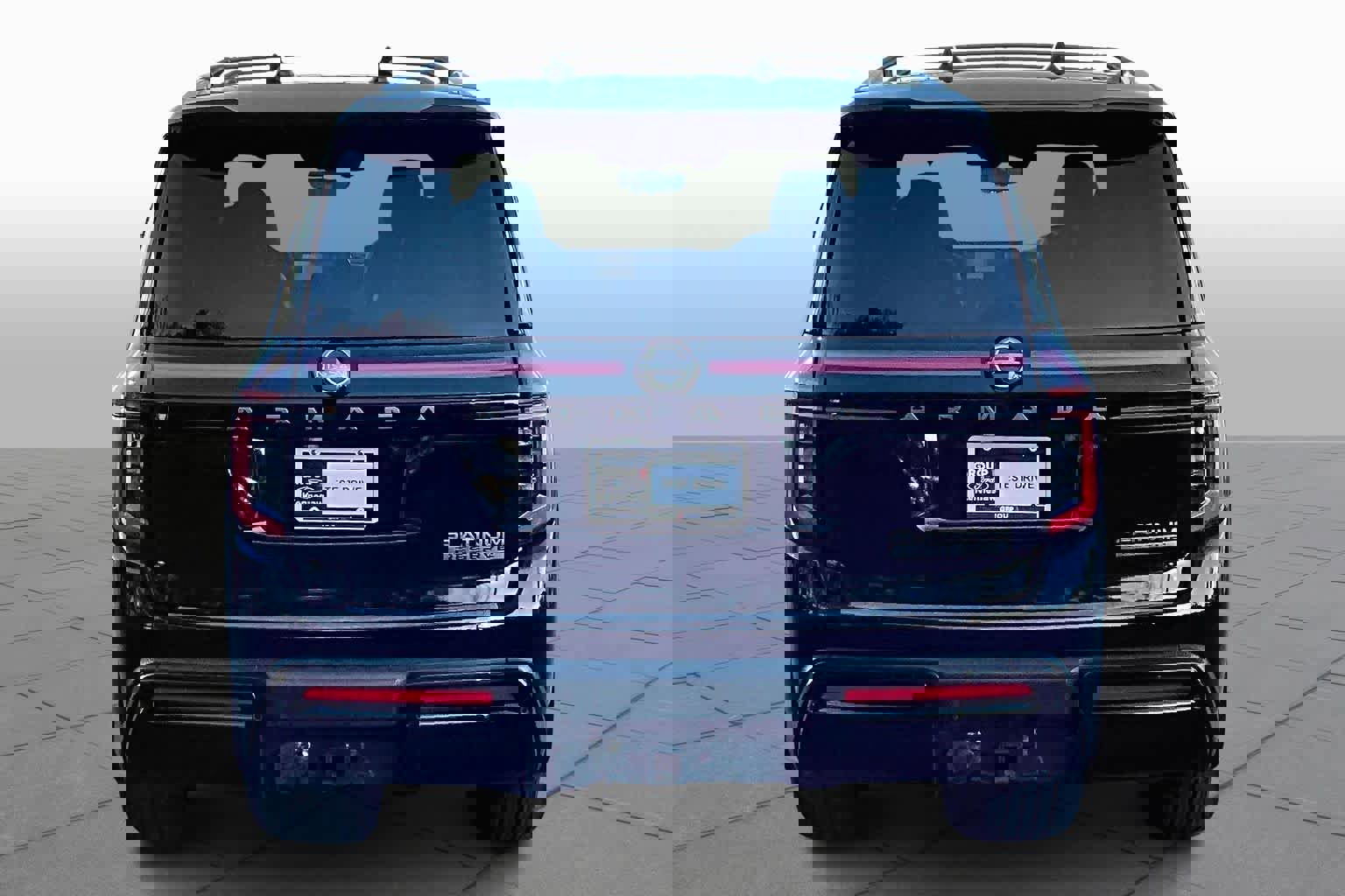 Used 2025 Nissan Armada Platinum Reserve image 3