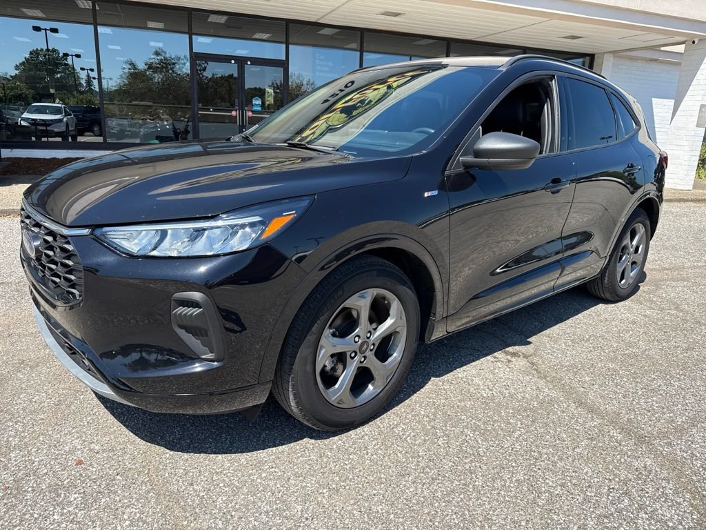 Certified 2024 Ford Escape ST-Line w/ Tech Pack #1 FWD image 4