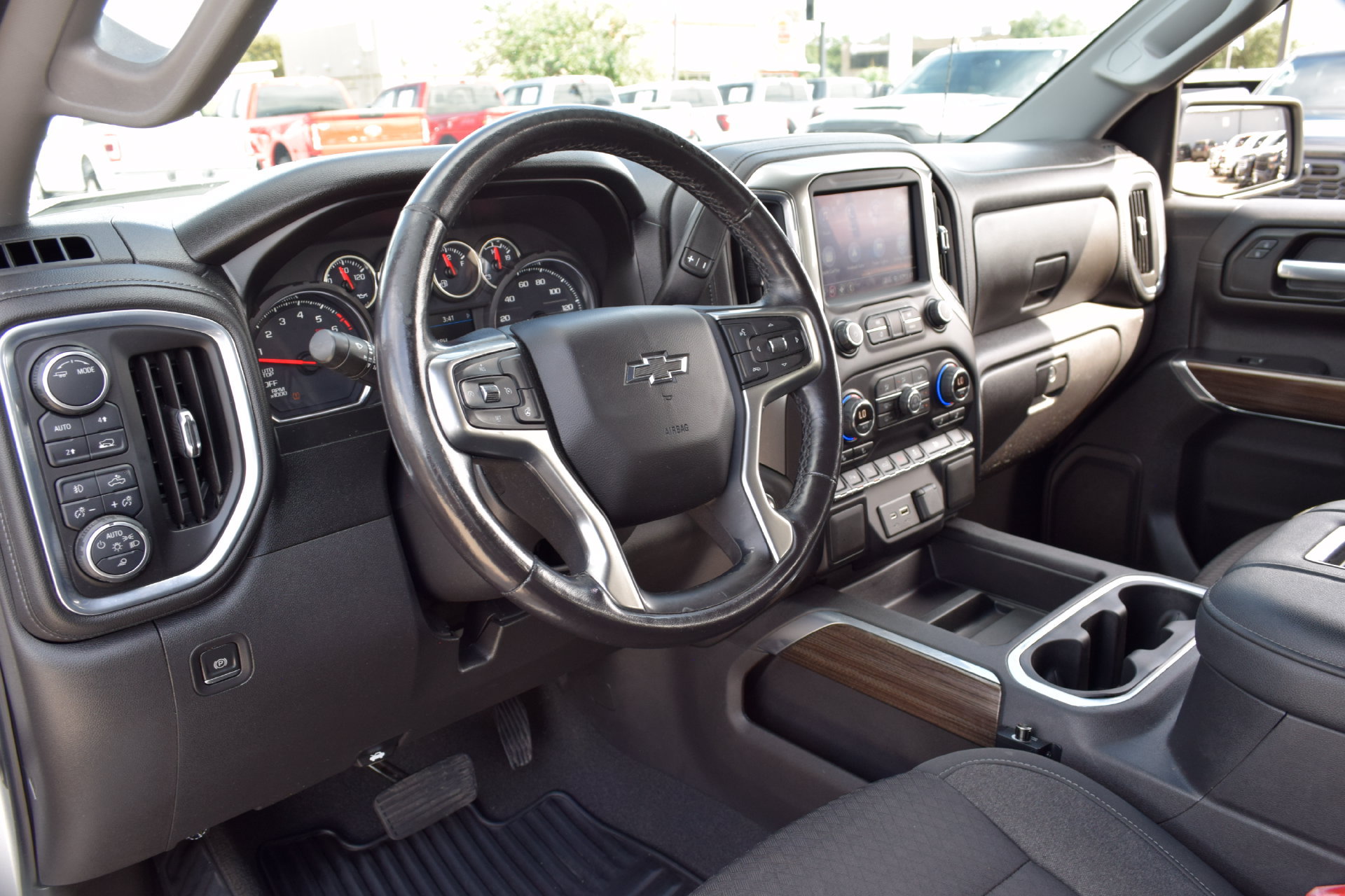 Used 2021 Chevrolet Silverado 1500 RST w/ Safety Package AWD/4WD image 15