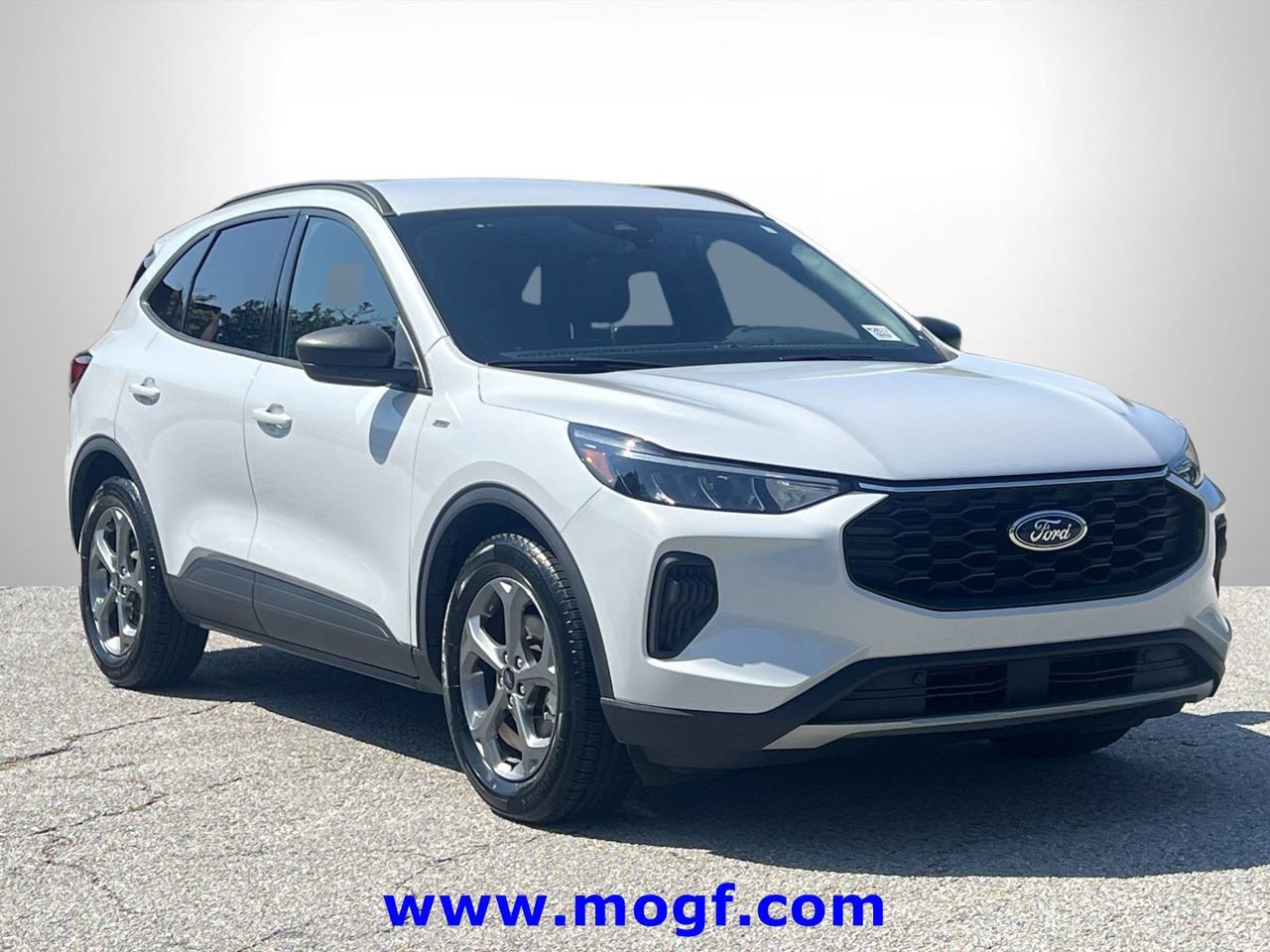 Certified 2025 Ford Escape ST-Line FWD image 4