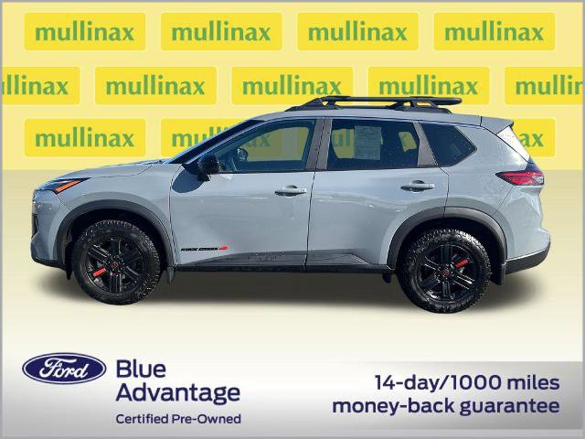 Used 2025 Nissan Rogue SV AWD/4WD image 13