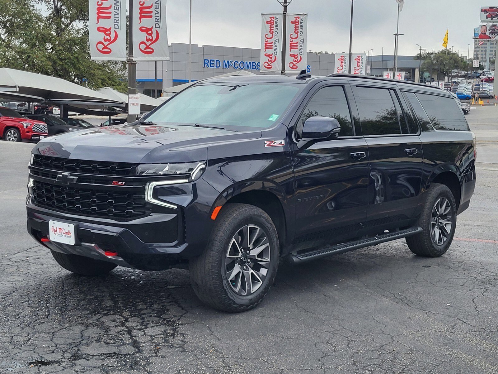 Used 2023 Chevrolet Suburban Z71 w/ Luxury Package image 7