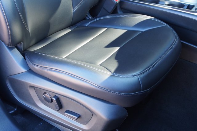 Certified 2022 Ford Explorer XLT w/ Equipment Group 202A image 12