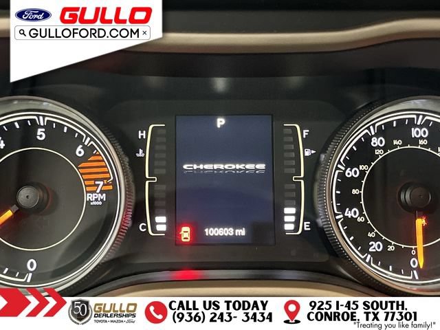 Used 2018 Jeep Cherokee Latitude w/ Altitude Package FWD image 23