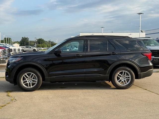 Certified 2026 Ford Explorer Active AWD/4WD image 2