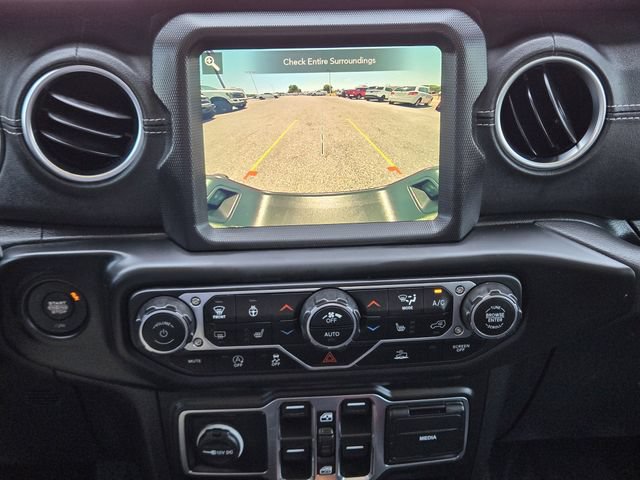 Used 2022 Jeep Gladiator Overland w/ Popular Equipment Package AWD/4WD image 17