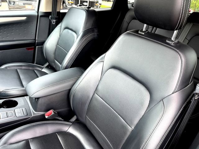 Certified 2020 Ford Escape SEL FWD image 10